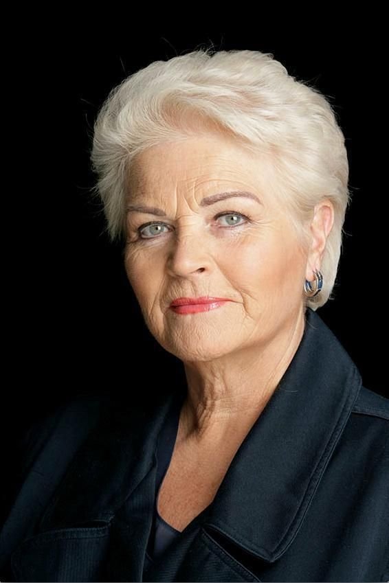 et billede af Pam St. Clement