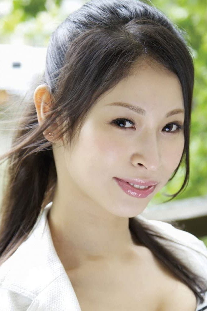 et billede af Minami Ayase