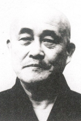 北村英三