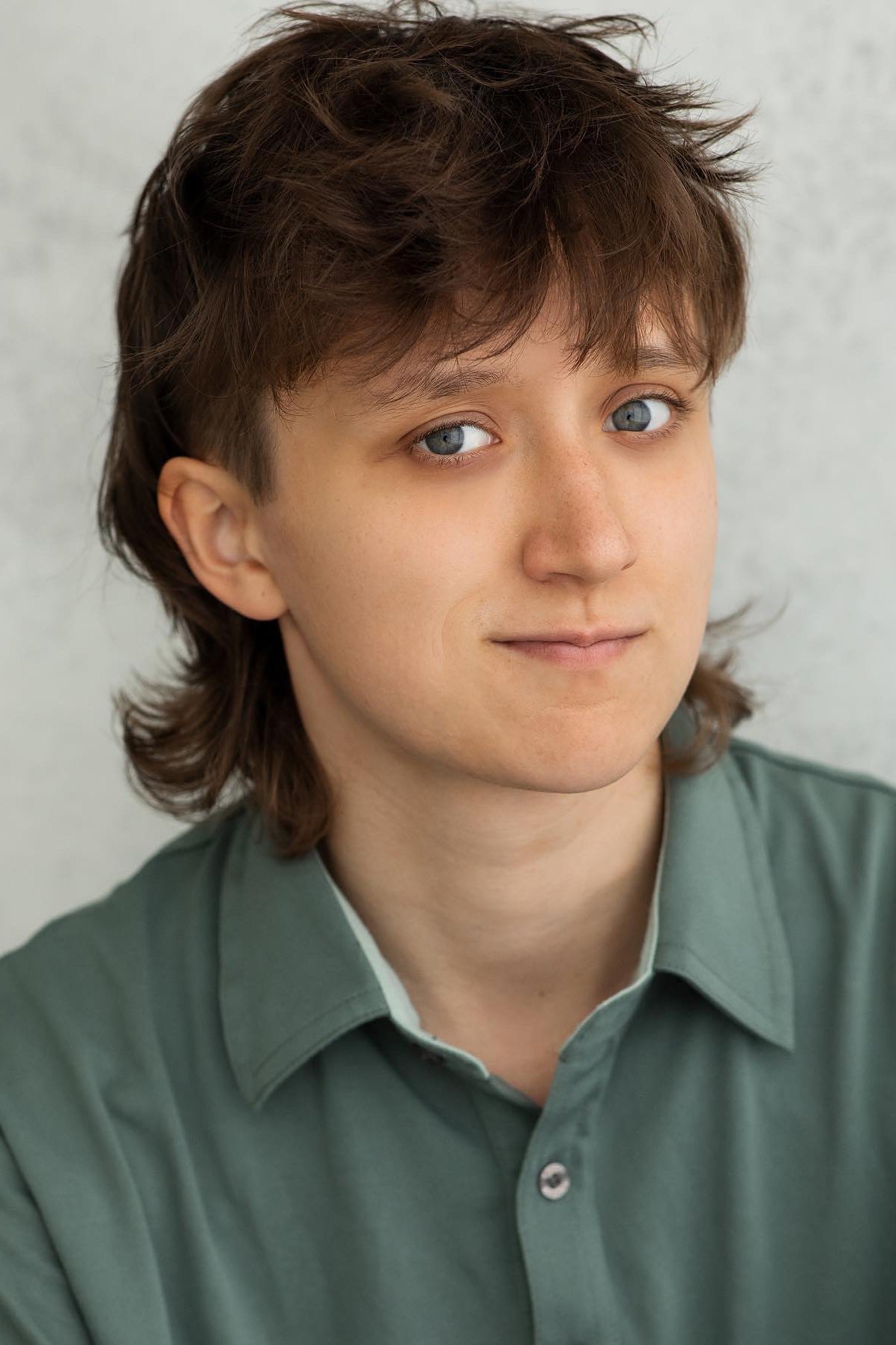 Lott Lee as Self (voice)