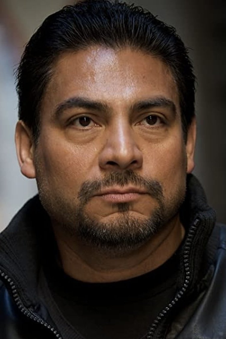 et billede af Eddie J. Fernandez