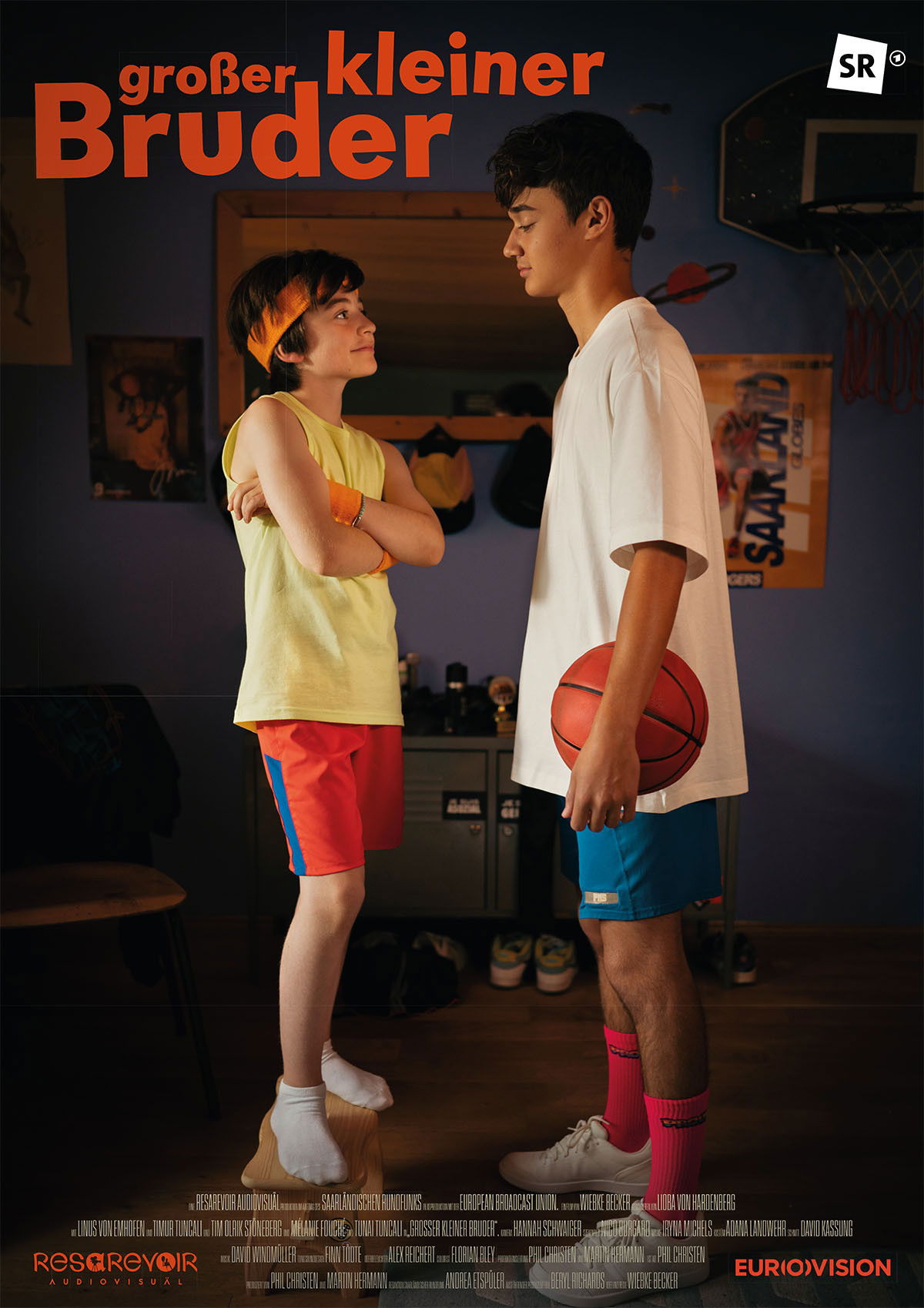 Gro&szlig;er kleiner Bruder