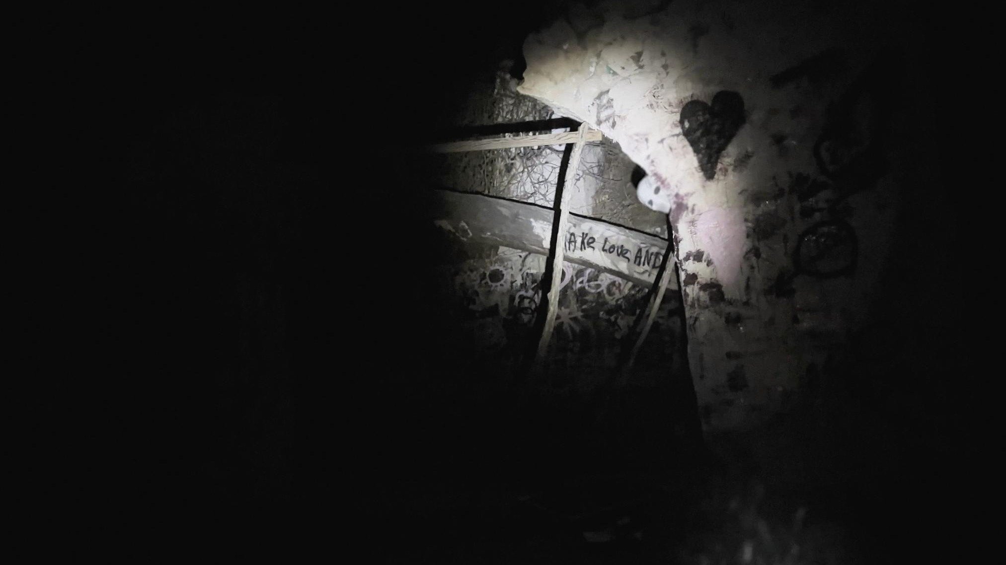 Jabberjaw Background