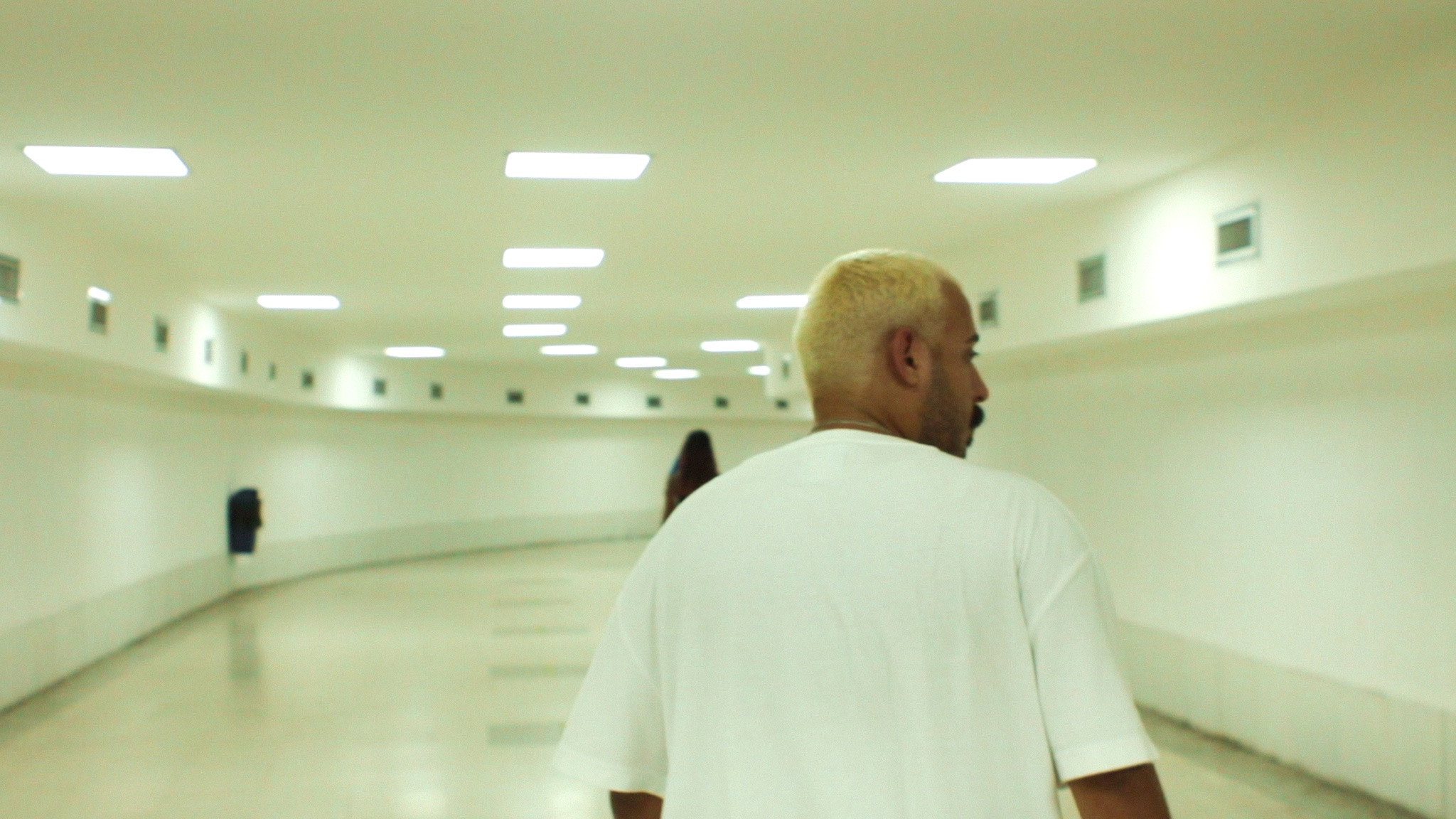 Felipe Vaz apresenta: TERRA DE MULHER BONITA Backdrop Blur