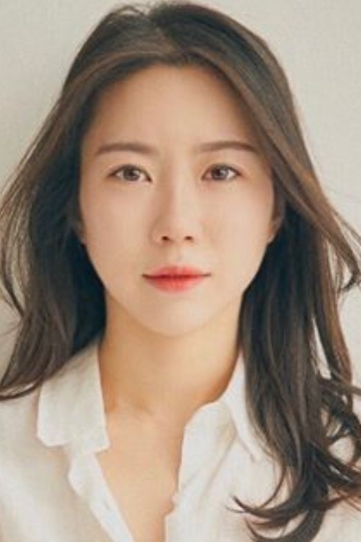 et billede af Lee Si-young