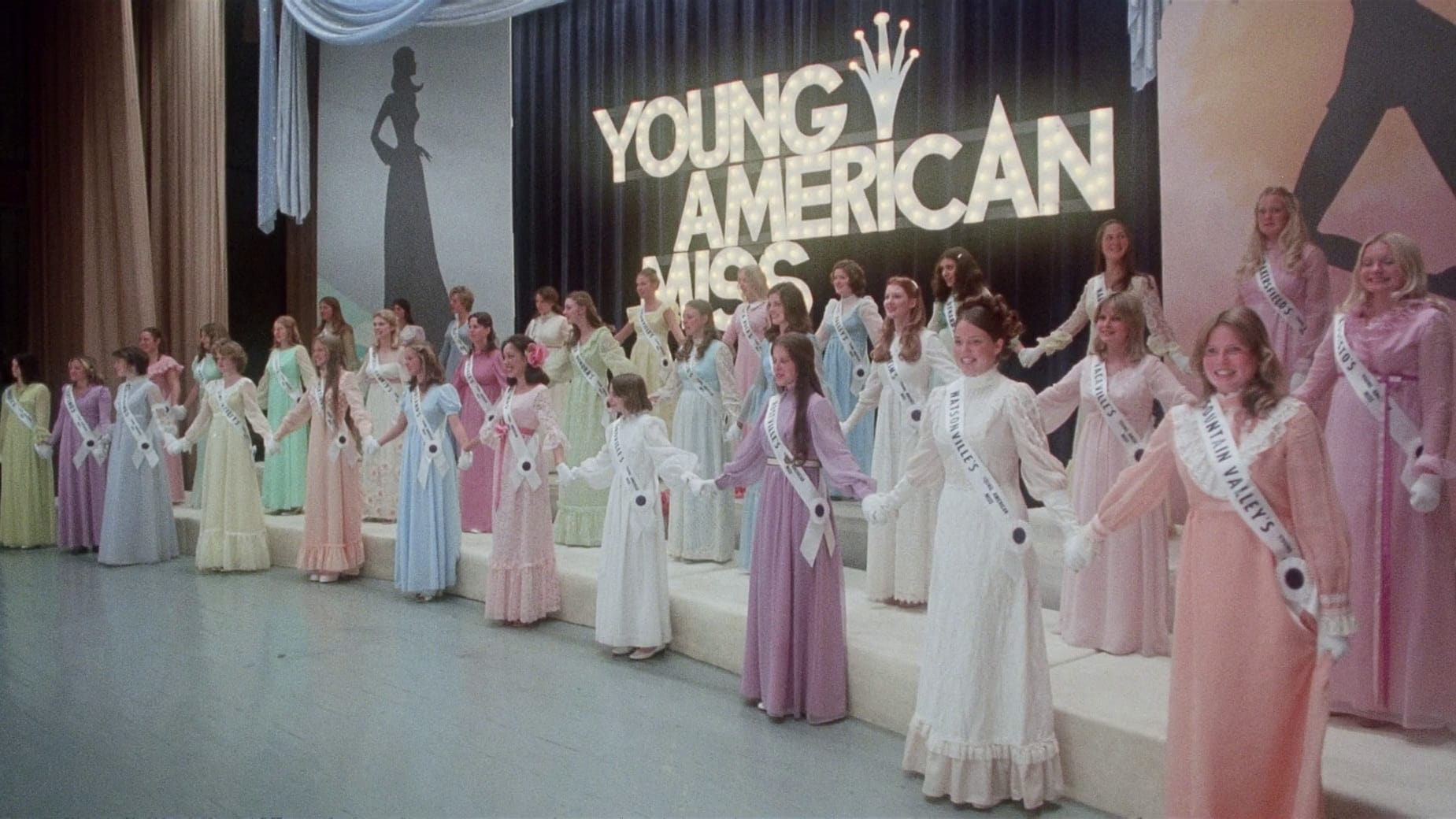Smile (1975)