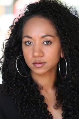 et billede af Alexandria Riley