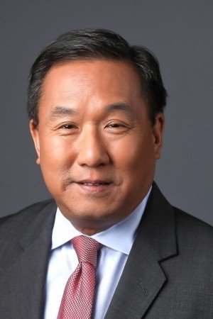 et billede af John Yang