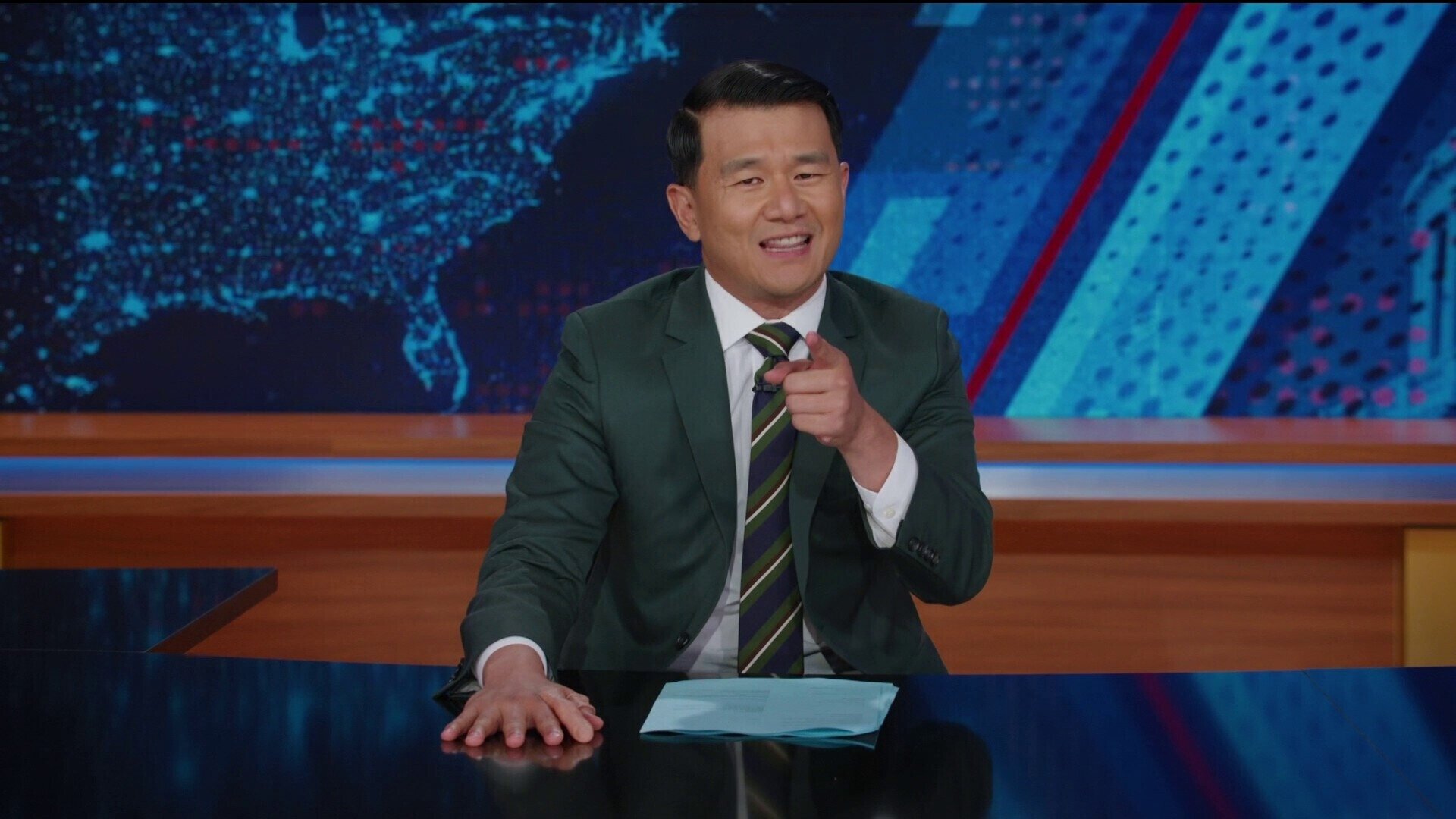 Le Daily Show 30x82