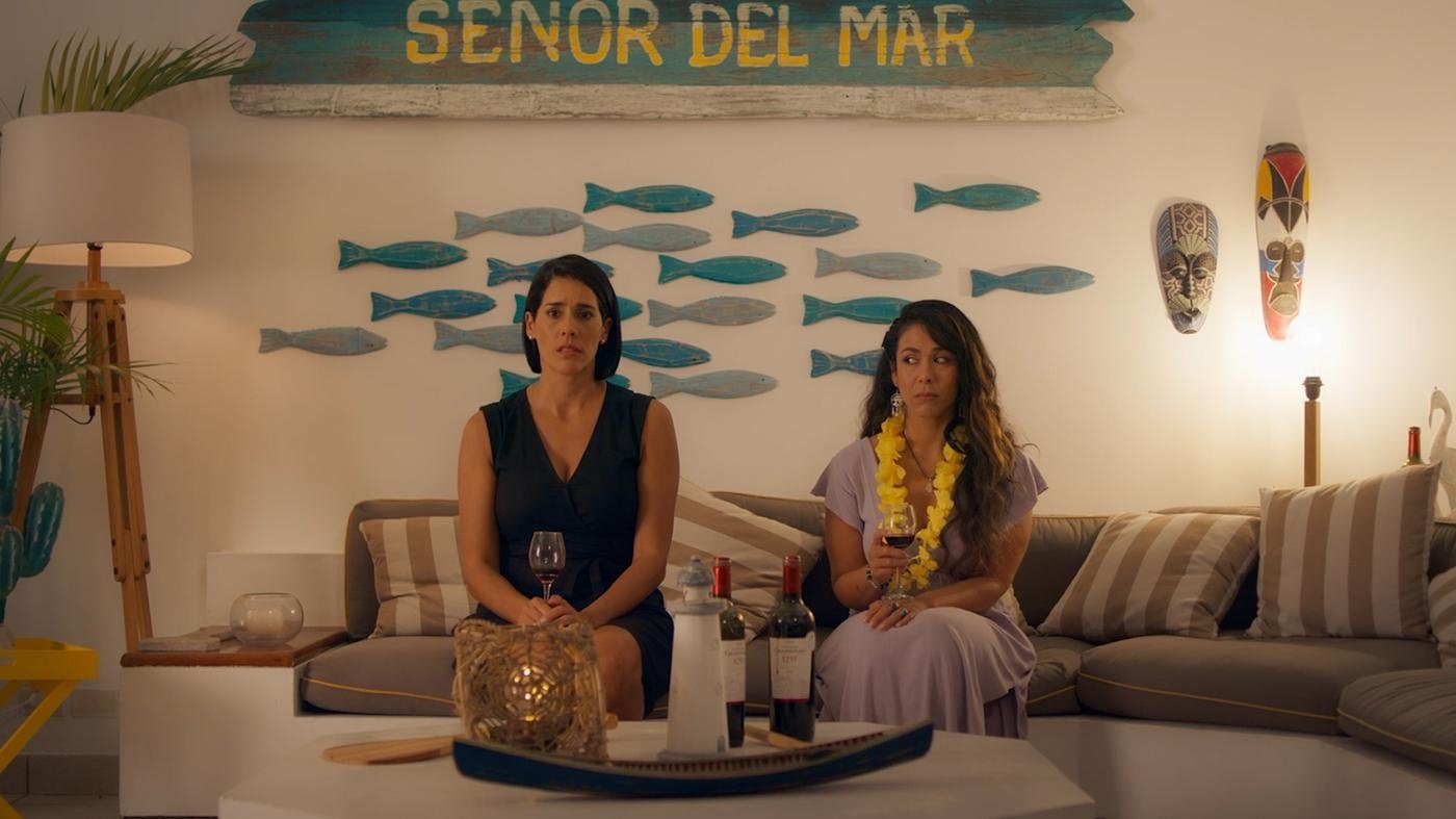 Medias hermanas (2021)