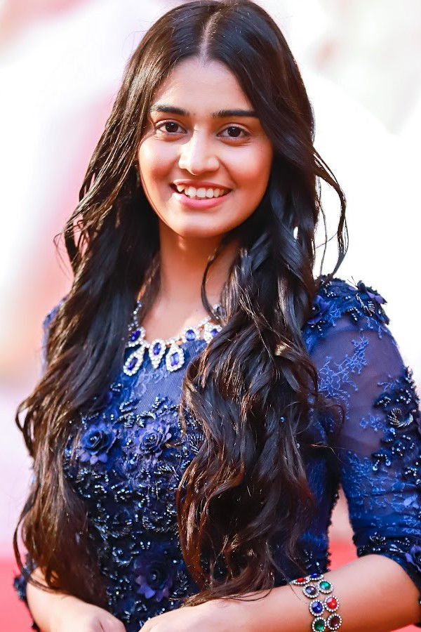 et billede af Michelle Dilhara