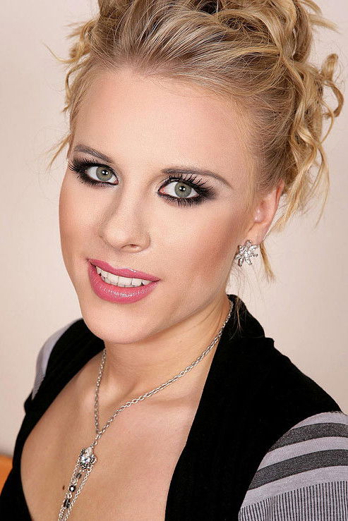 et billede af Denisa Crimson