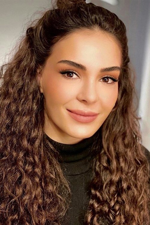 Ebru Şahin | Reyyan Şadoğlu