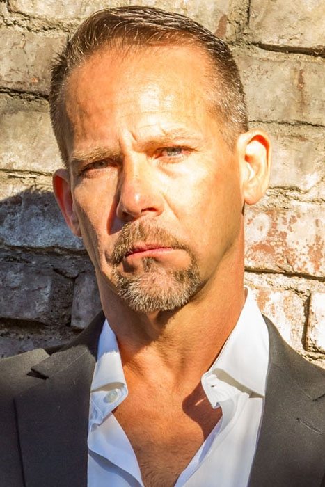 et billede af Filthy Rich