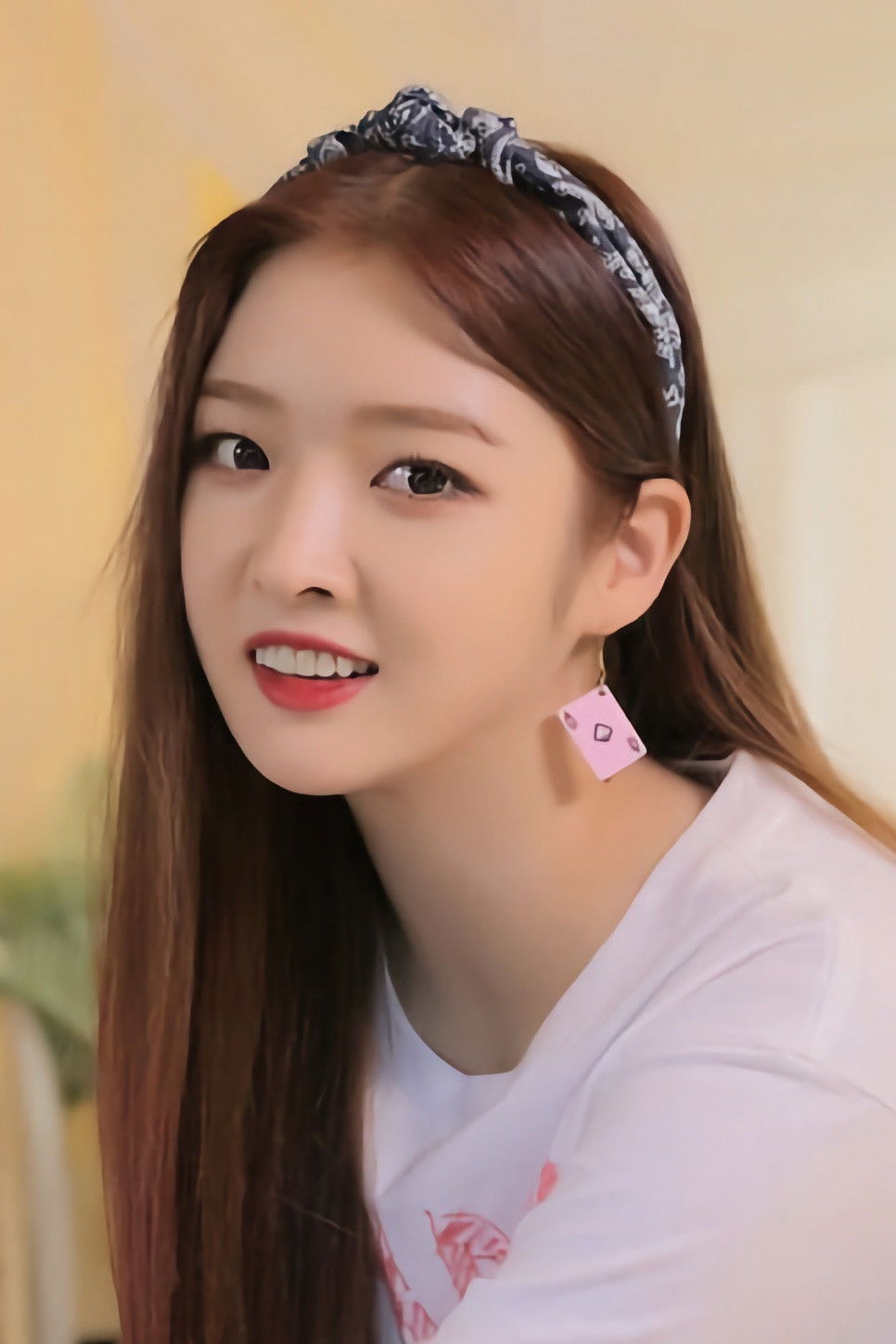 et billede af Ahn Eun-jin