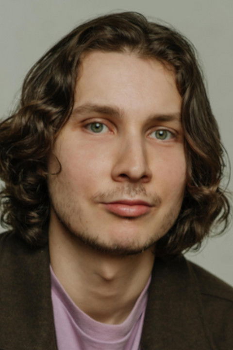 et billede af Luke Corrin Care