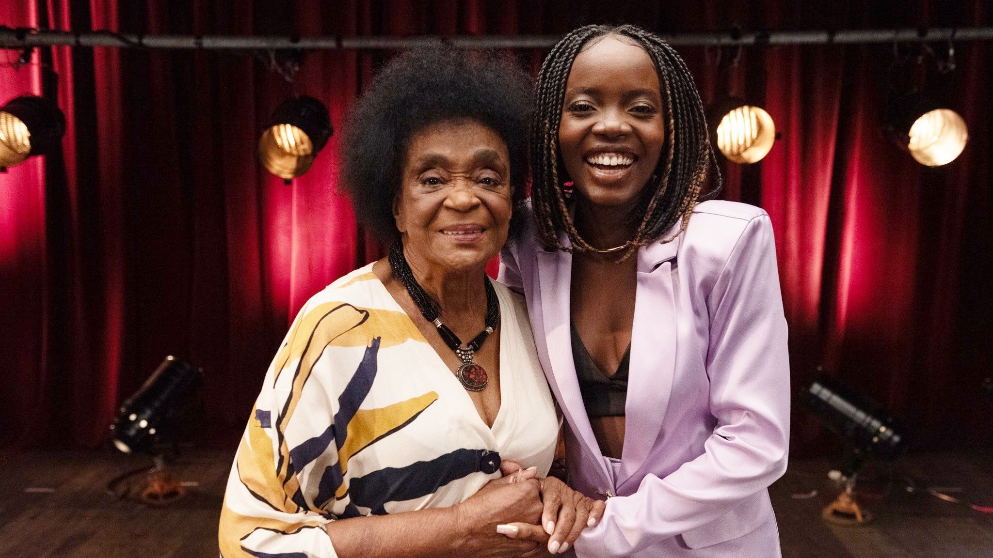 Thumbnail for Léa Garcia e Clara Moneke Season 1 Episode 8