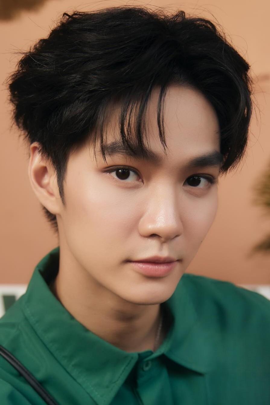 Pre-Saint Nattapat Suwanich's picture in the cast