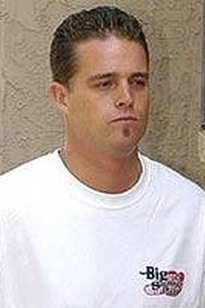 et billede af T.J. Cox