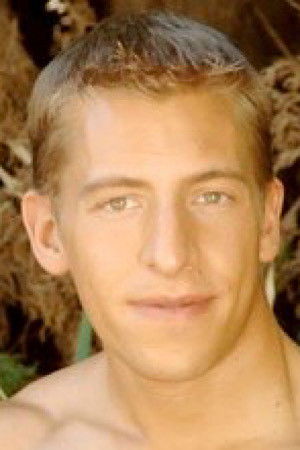 et billede af Travis Carlson