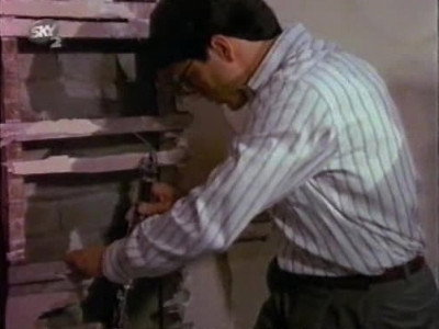 S4E9 · Hell Breaks Loose