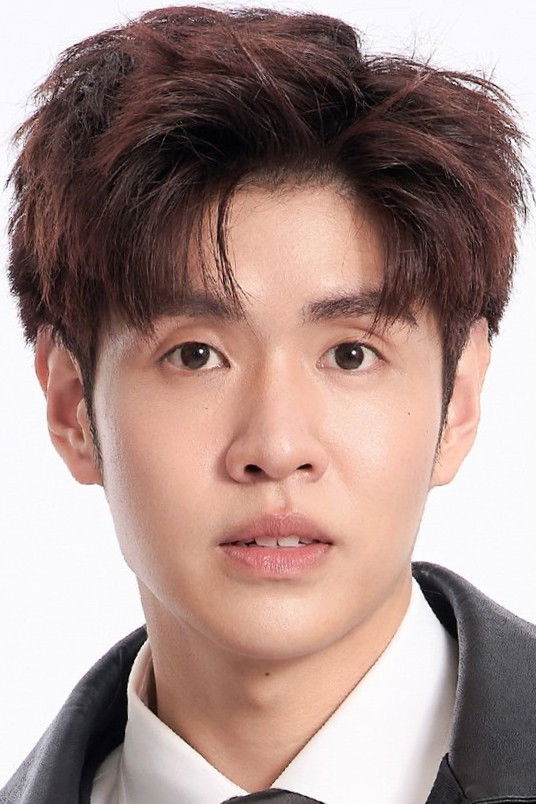 Kunavut Jirattikorn photo