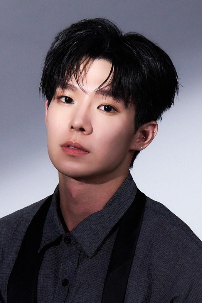Kenny Chen's picture in the cast