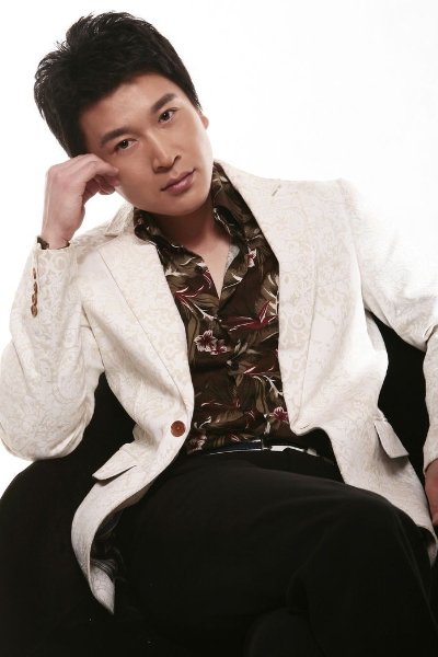 et billede af Huang Wei