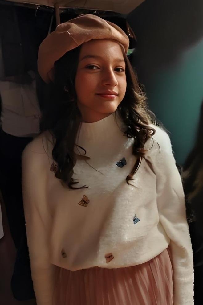 Luna Ruíz's picture in the cast