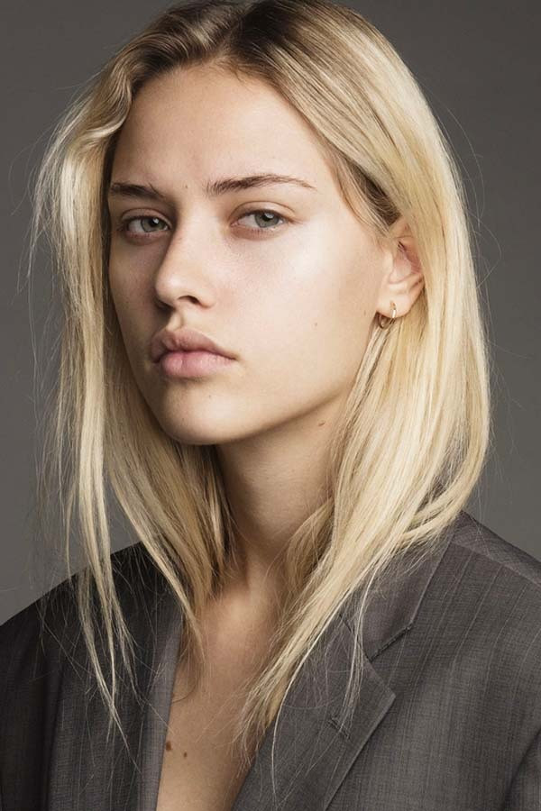 et billede af Claire Guena