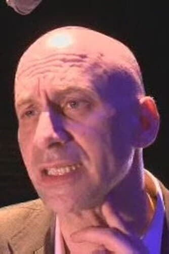 et billede af Gábor Rassov