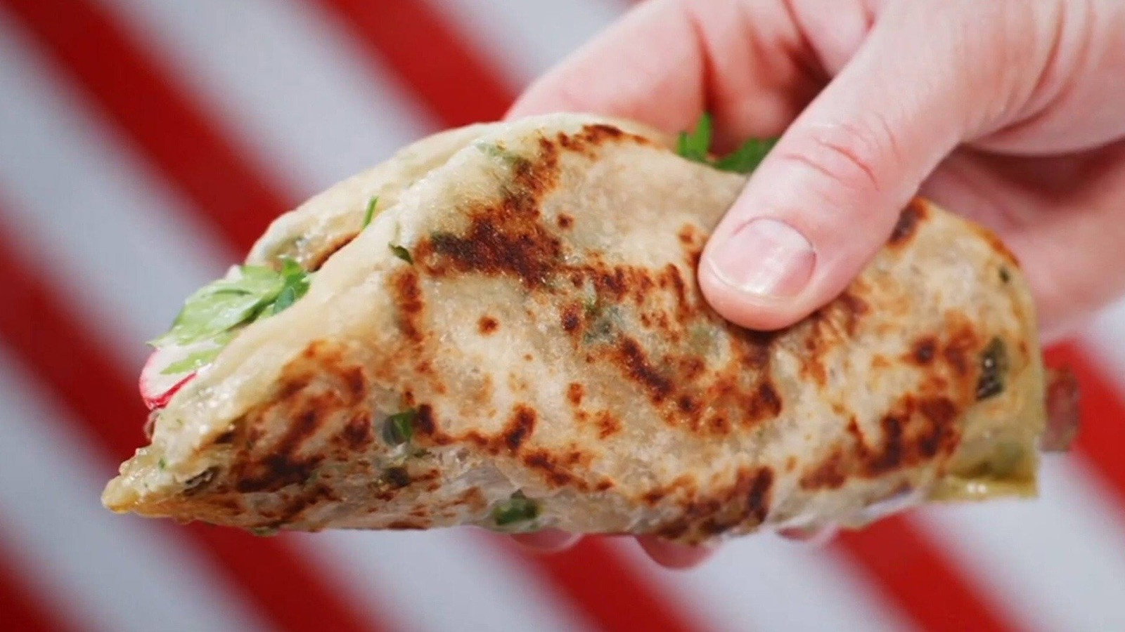 Big Food Bucket List S01E13 backdrop