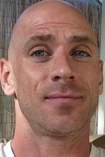 et billede af Johnny Sins