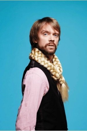 Tø Blønd's picture in the cast