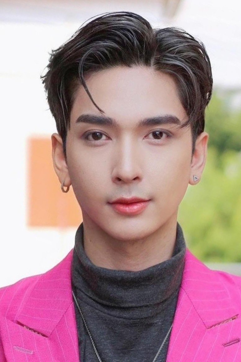 Chan Phuliwat Yananruenon's picture in the cast