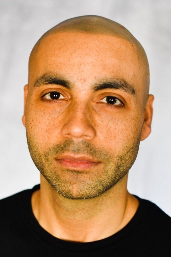 et billede af Gaz Choudhry