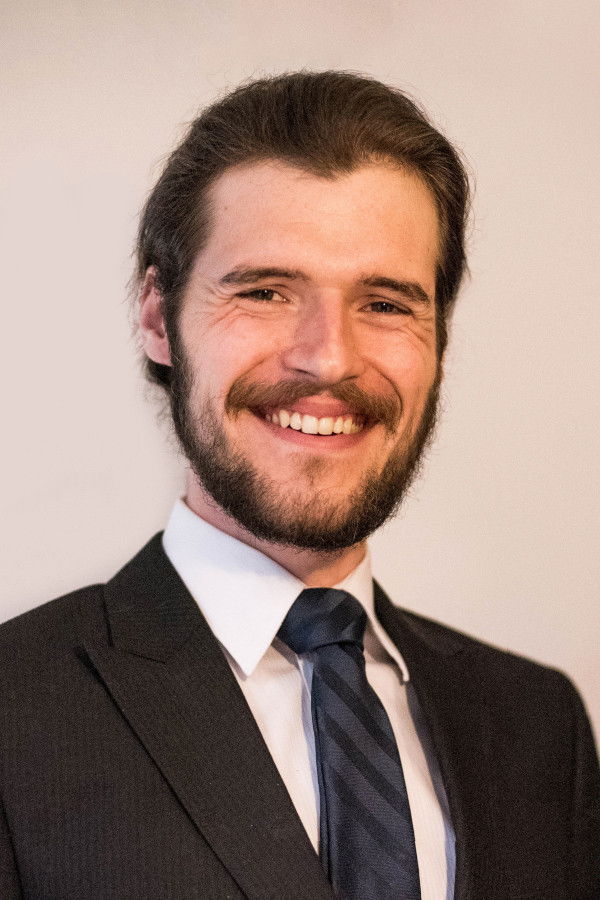 et billede af Clayton Belcher