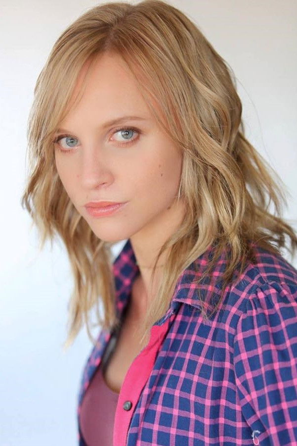 et billede af Kelly Tucci