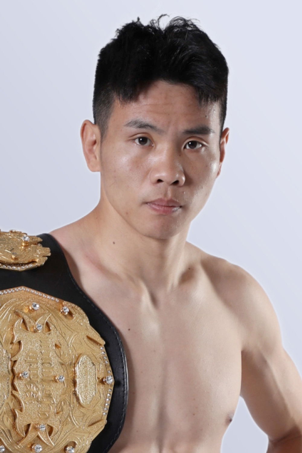 et billede af Ouyang Feng