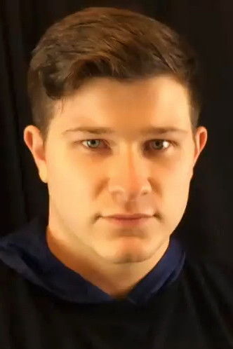 et billede af Axton Ray