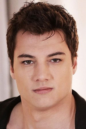 et billede af Troy Vara