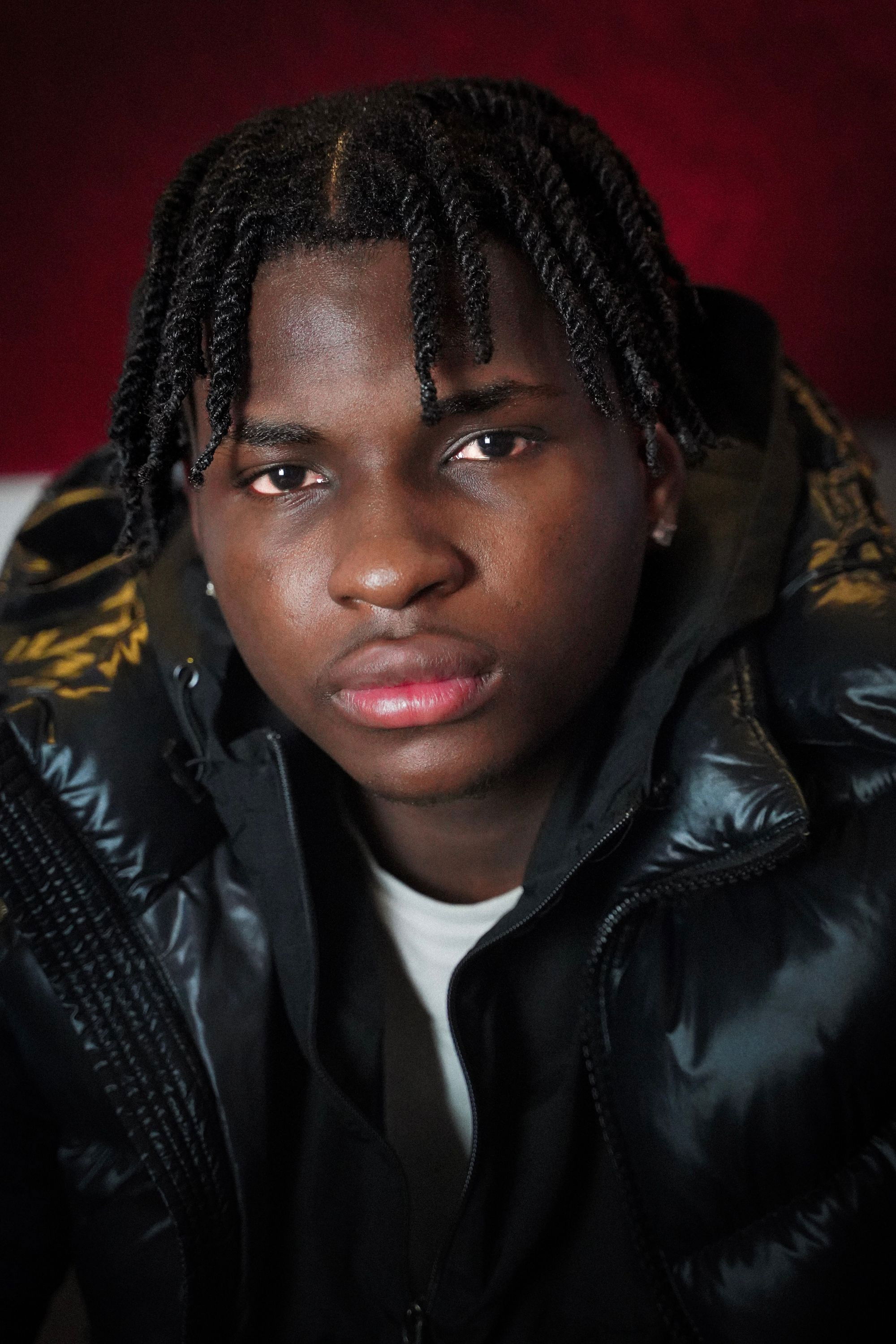 et billede af Toni Olabanji