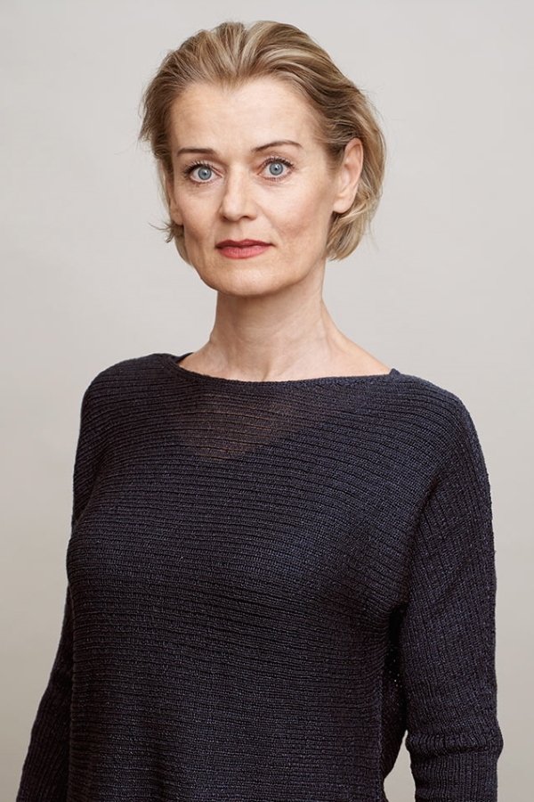 Hemma Clementi's picture in the cast