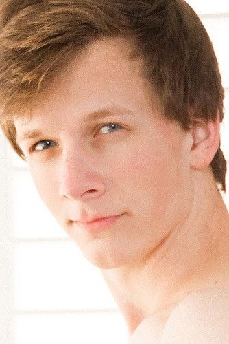 et billede af Jonah Fisher