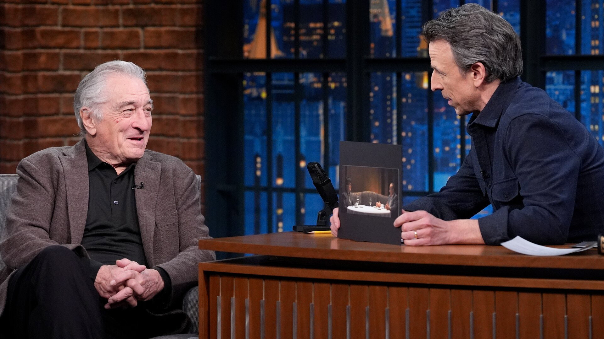 Late Night with Seth Meyers Season 12 :Episode 72  Robert De Niro, Kaitlin Olson, Chimamanda Ngozi Adichie