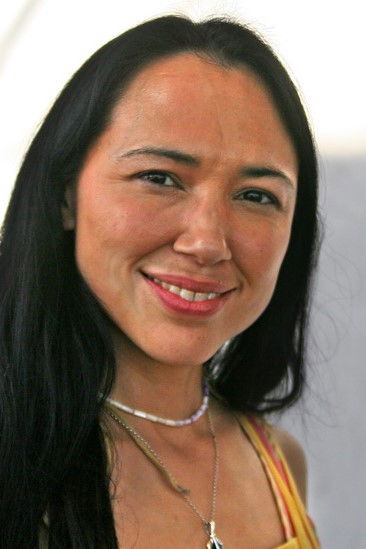et billede af Irene Bedard