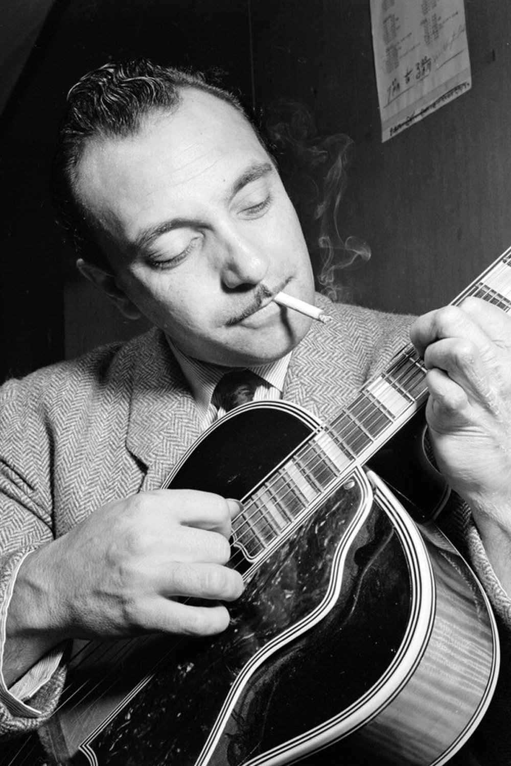 et billede af Django Reinhardt