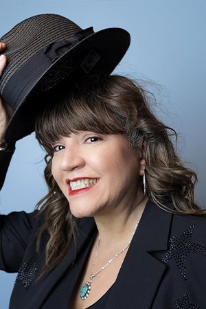 et billede af Denise Vasquez