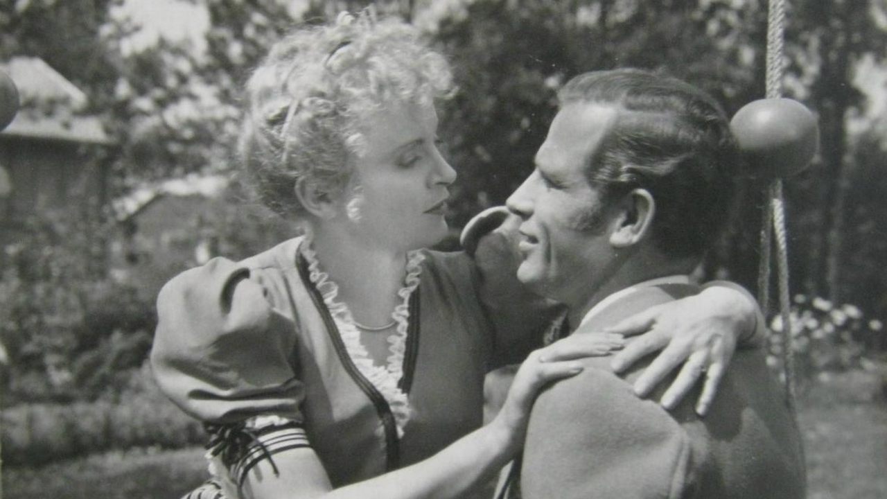 Nora (1944)