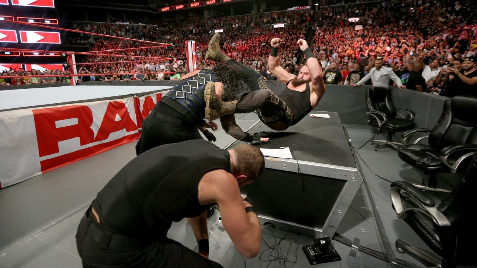 WWE Raw Staffel 26 :Folge 34 